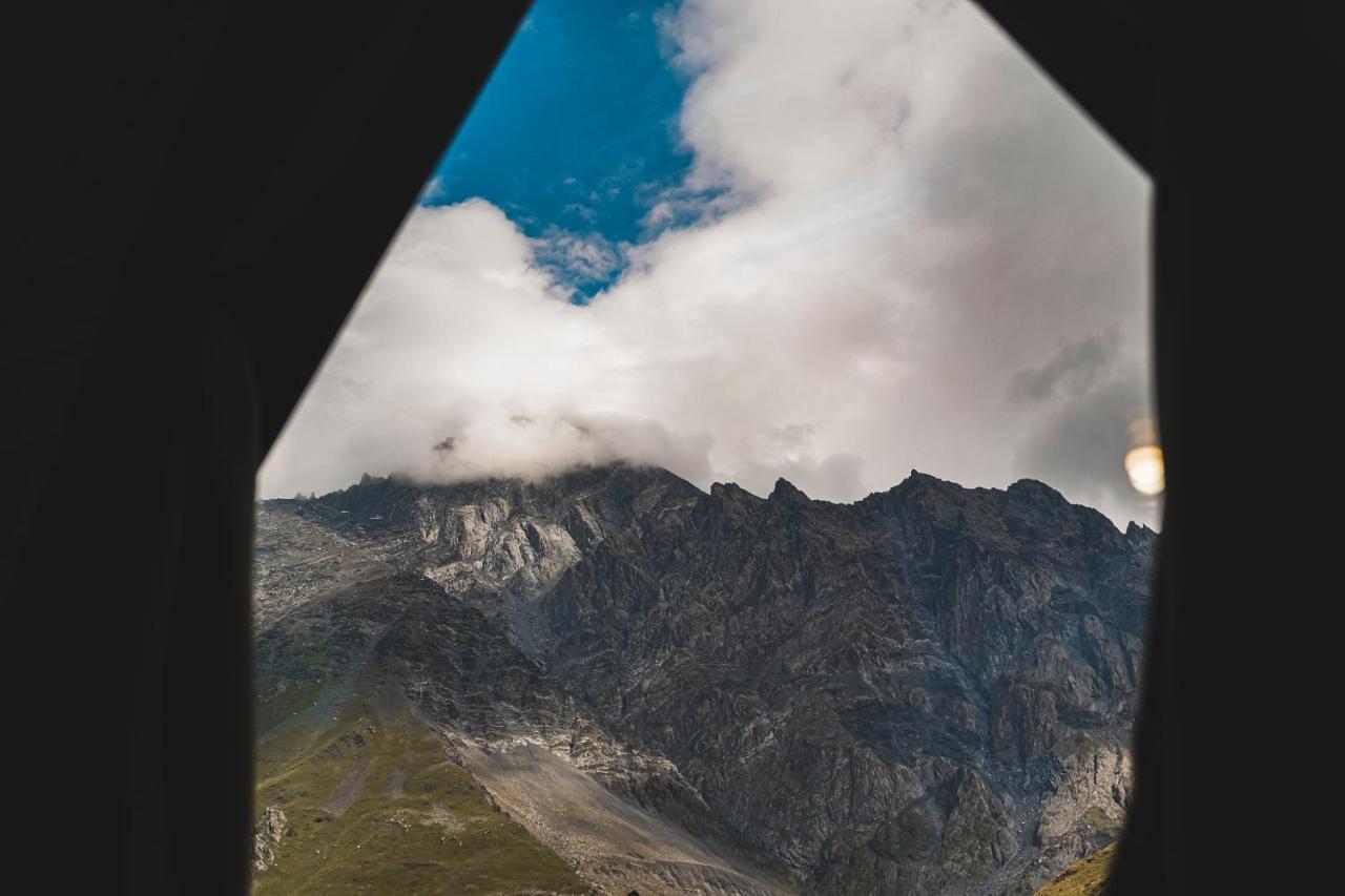 Lonely Mountain Villa Kazbegi Luaran gambar