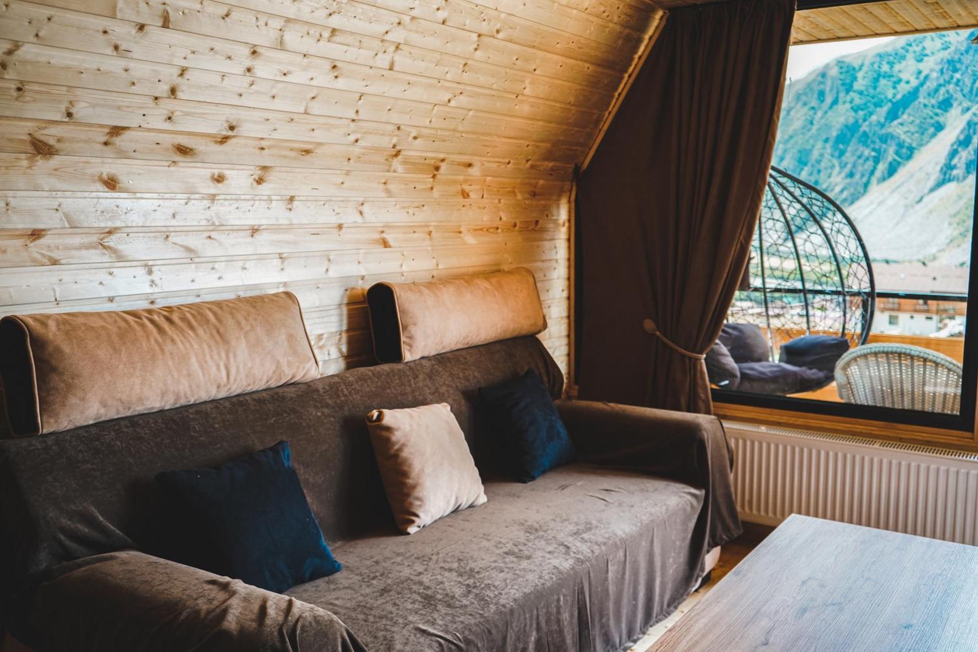 Lonely Mountain Villa Kazbegi Luaran gambar