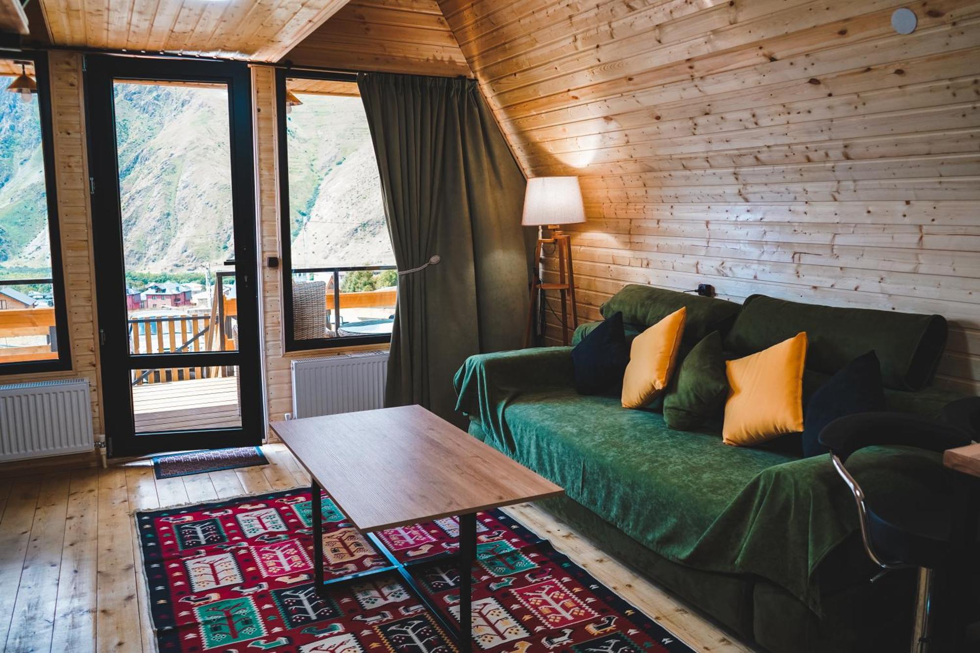 Lonely Mountain Villa Kazbegi Luaran gambar